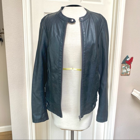 SEBBY COLLECTION Black Faux Leather Moto Jacket Medium - Picture 3 of 16